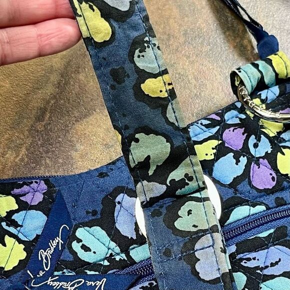 Vera Bradley Crossbody Hipster Floral Purse - Picture 13 of 14